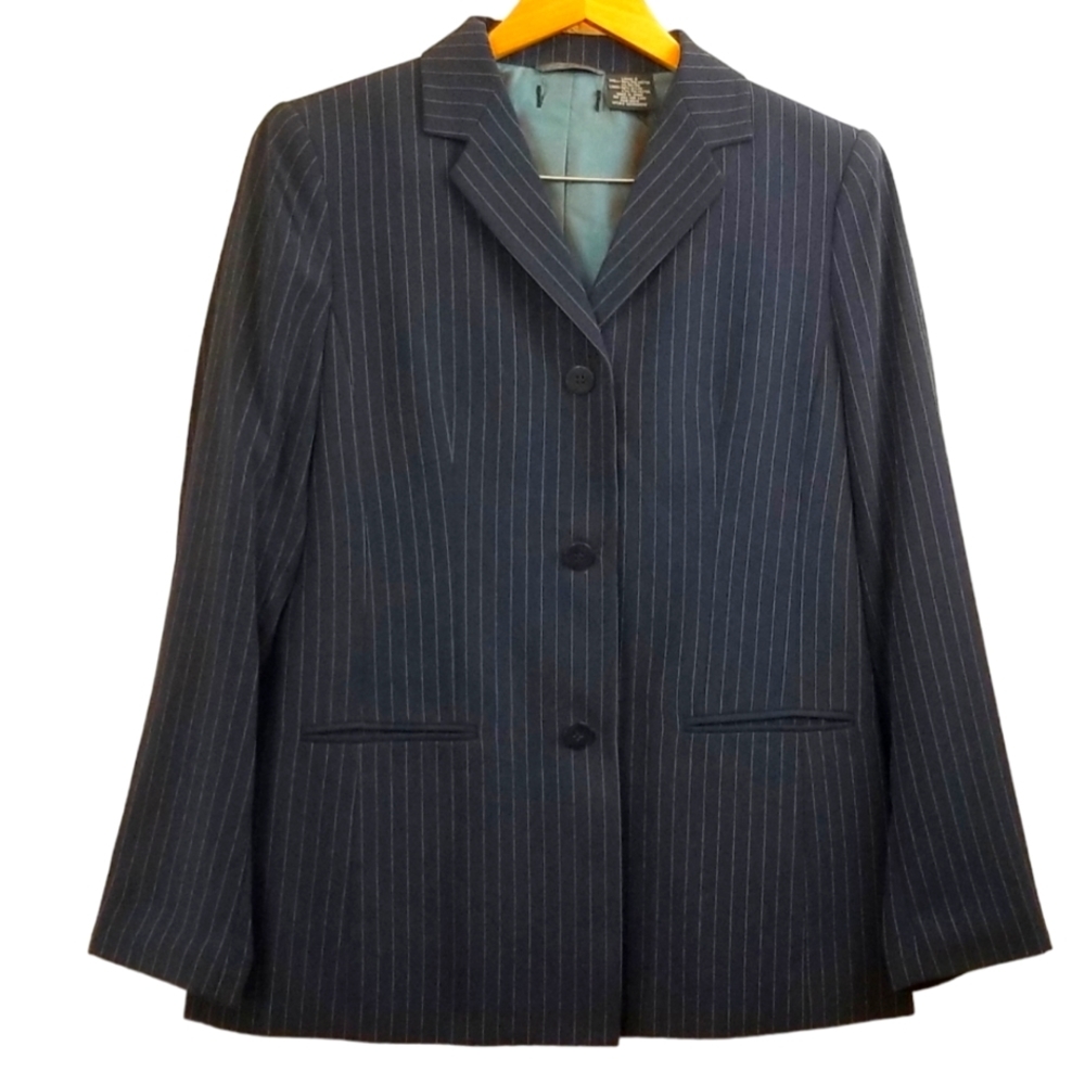 JohnPaulRichard Navy Pinstripe Blazer Size 6